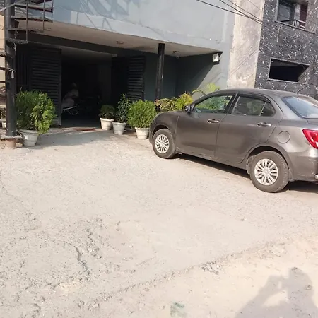 Hotel The Chaitanya Stay Rohini Near Metro Station Sector 18